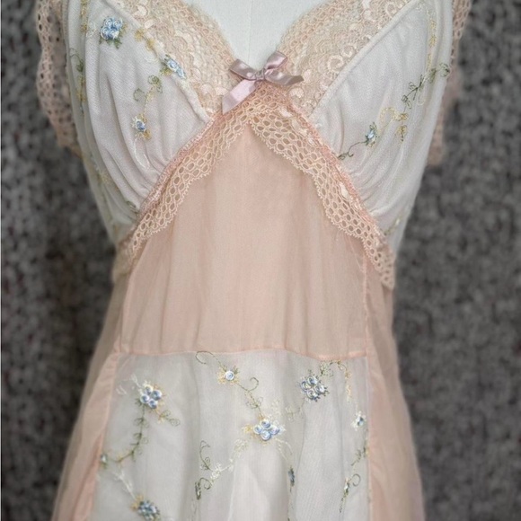 Pink sheer coquette fairy floral embroidered nightie slip dress lingerie medium - Picture 2 of 4